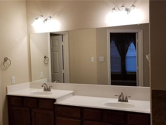 5th image of 1901 Woodhaven Ct