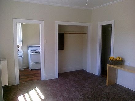5th image of 207 S Berendo St APT 211