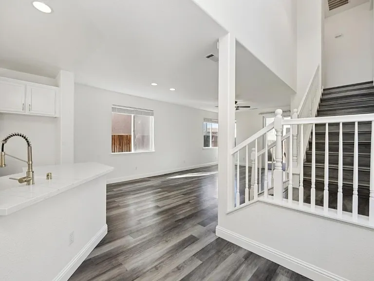 1888 Leaning Oak Dr — Photo 12