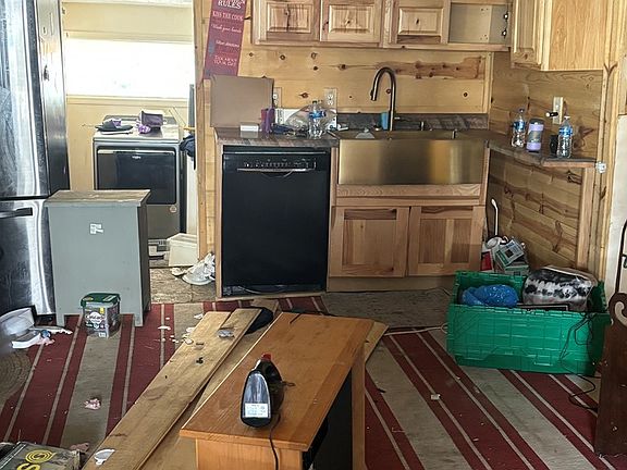 2nd image of 1414 3rd St