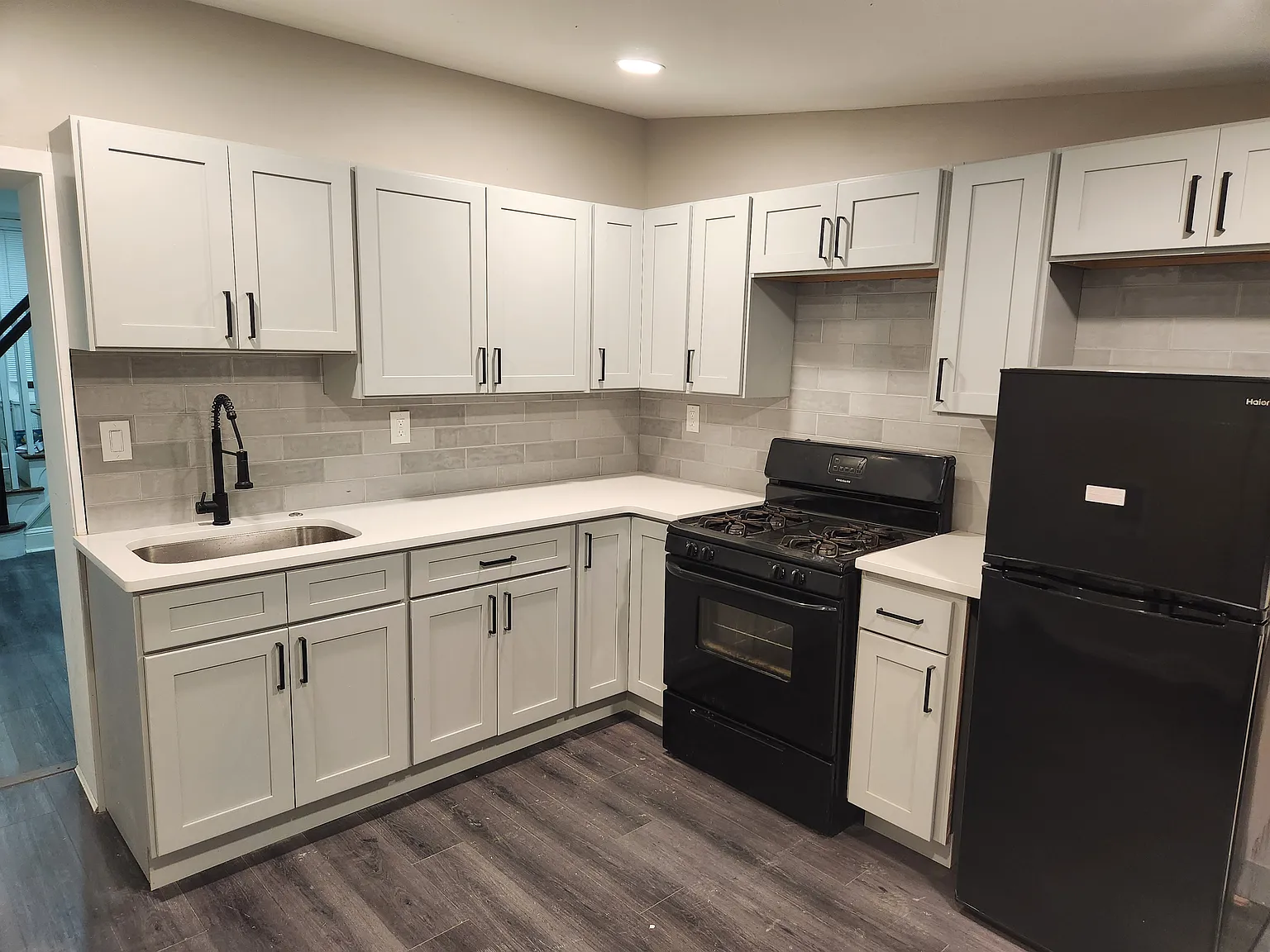 2 bed, 800 sqft, $1,600 — Photo 3