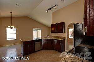 2 Kitchen and Breakfast Nook