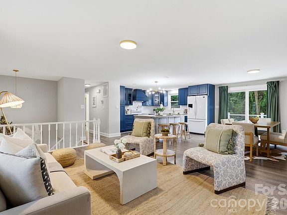 2nd image of 716 Regency Dr