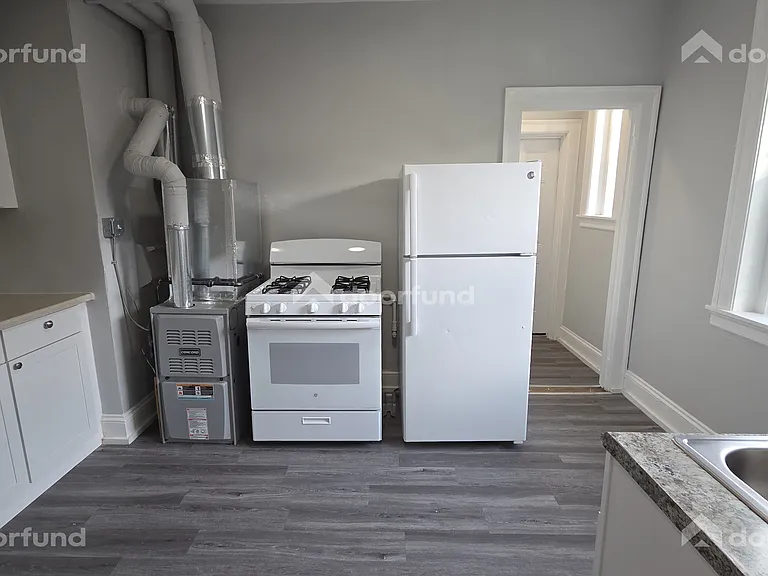 1006 Main St #6 — Photo 10