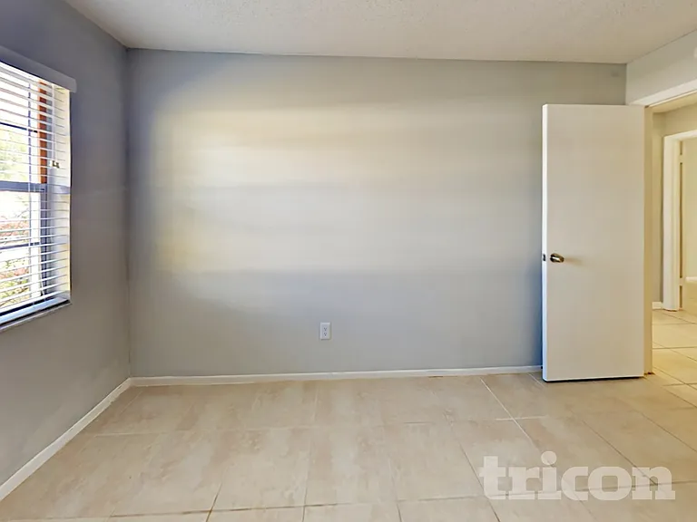 266 Iowa Woods Cir — Photo 10