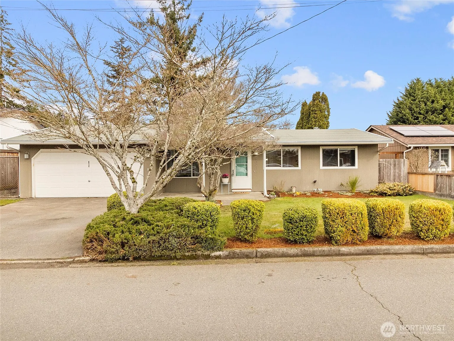 612 S 188th Street photo 1
