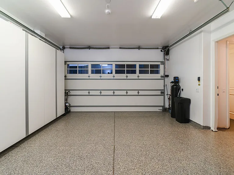 700 Acacia Ave — Photo 31
