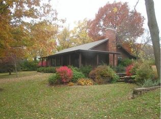 5025 NW Green Hills Rd, Topeka, KS 66618