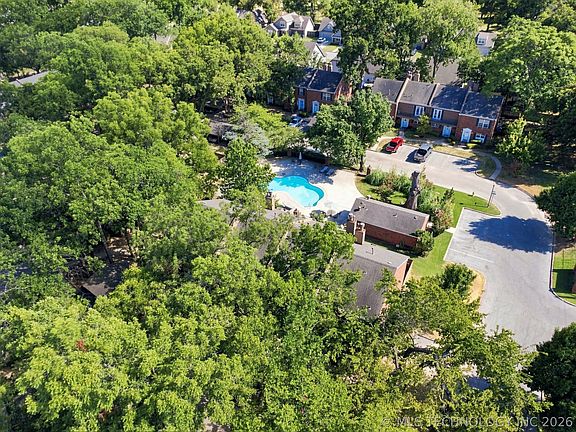 4th image of 6237 S Yorktown Ave #30