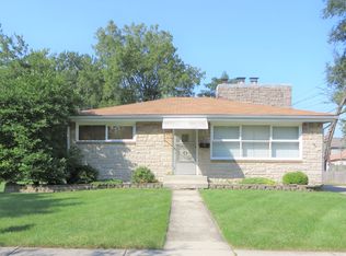 14 S Park St, Westmont, IL