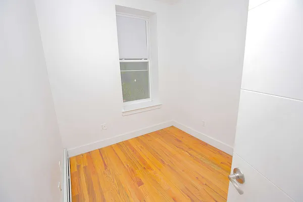 Rented by Nooklyn NYC LLC | media 53