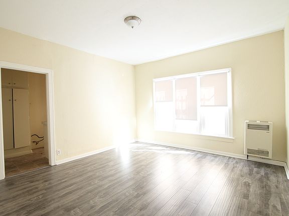 2nd image of 620 N St Andrews Pl APT 1