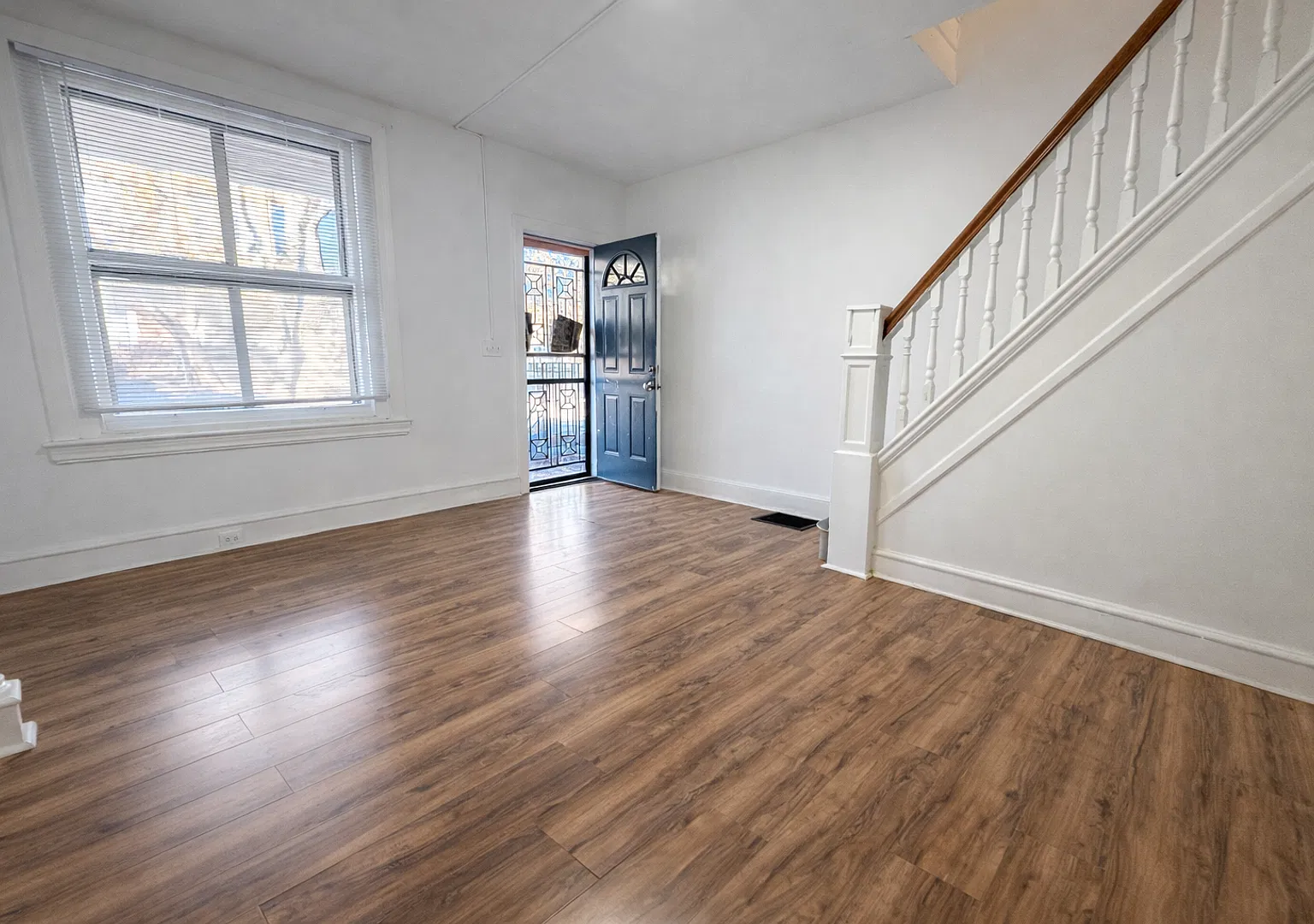 3 Bedroom Single Family Home — Photo 2
