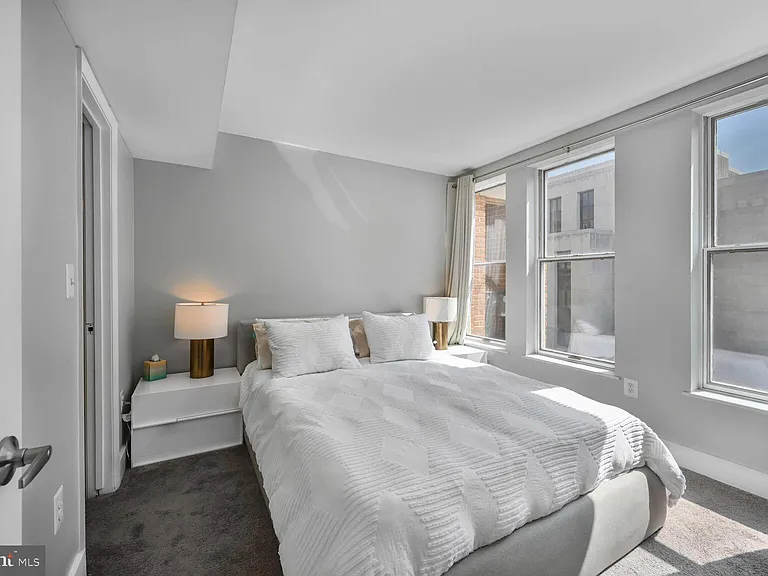 601 Pennsylvania Ave NW #610 — Photo 10