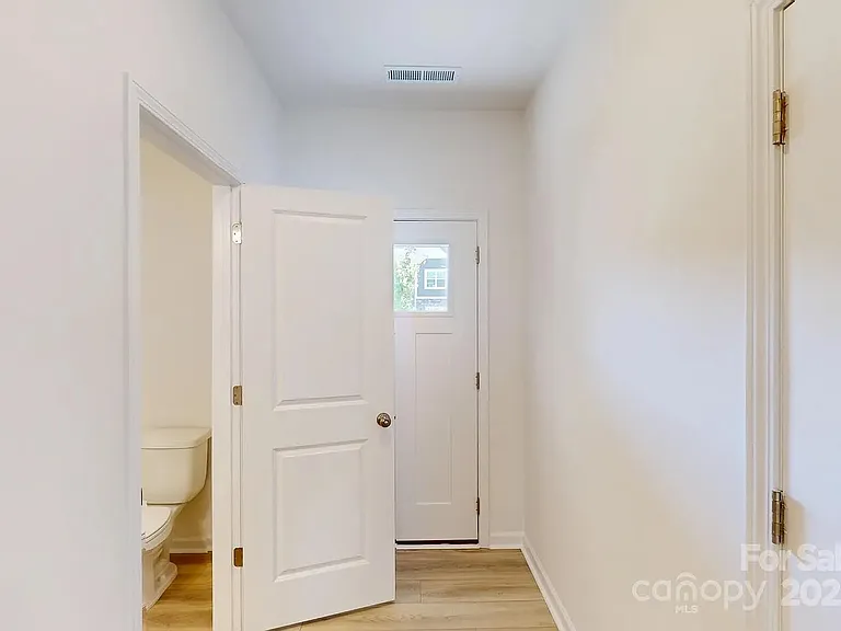 3216 Lilac Grove Dr — Photo 3