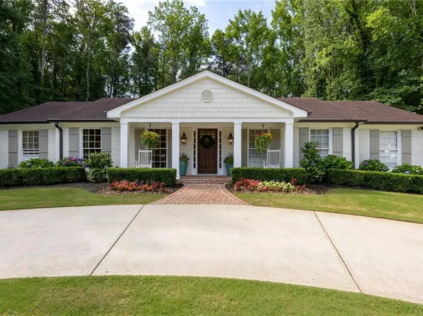 860 Hickory Dr SW, Marietta, GA 30064