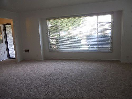 3rd image of 1232 E Louisa Ave