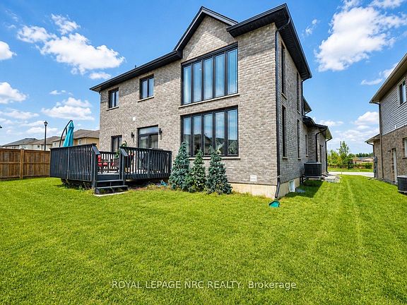 2nd image of 31 Bergenstein Cres