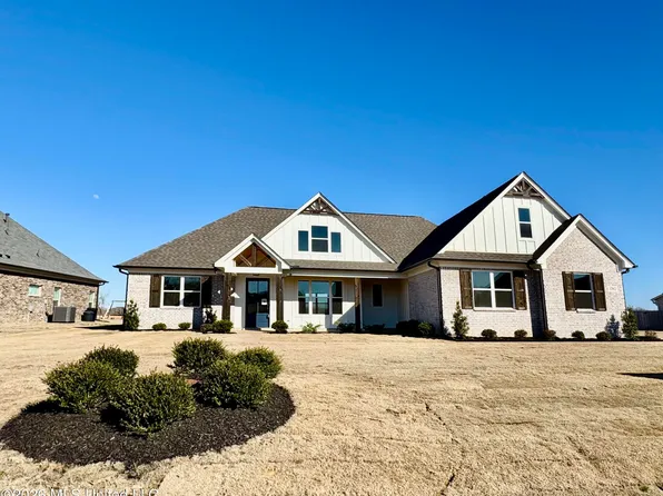1762 Bakersfield Way, Nesbit, MS 38651