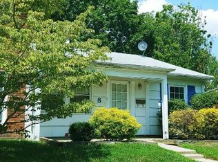 8 Rittenhouse Ct, Willingboro, NJ 08046