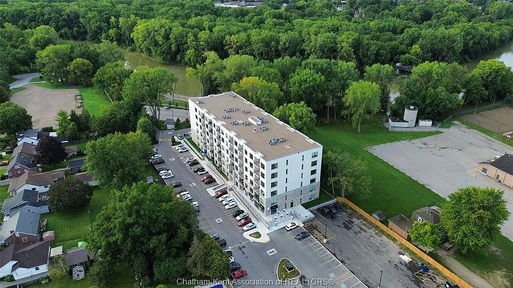 2 bed, 1242 sqft, $2,850 — Photo 2