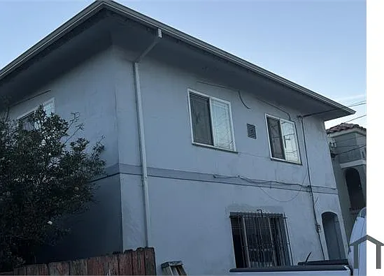 1232 Russia Ave — Photo 12