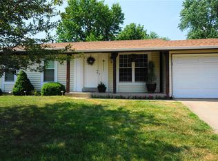 4003 San Fernando Ln, Saint Charles, MO 63304