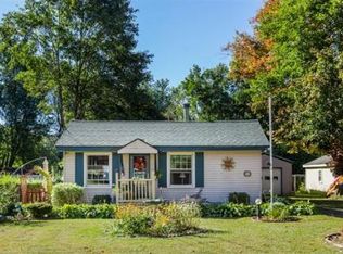 50 Highland Ave, Russell, MA 01071
