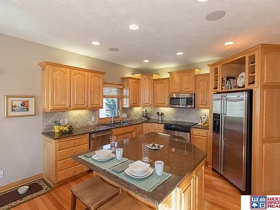 2nd image of 706 S 196th Ave