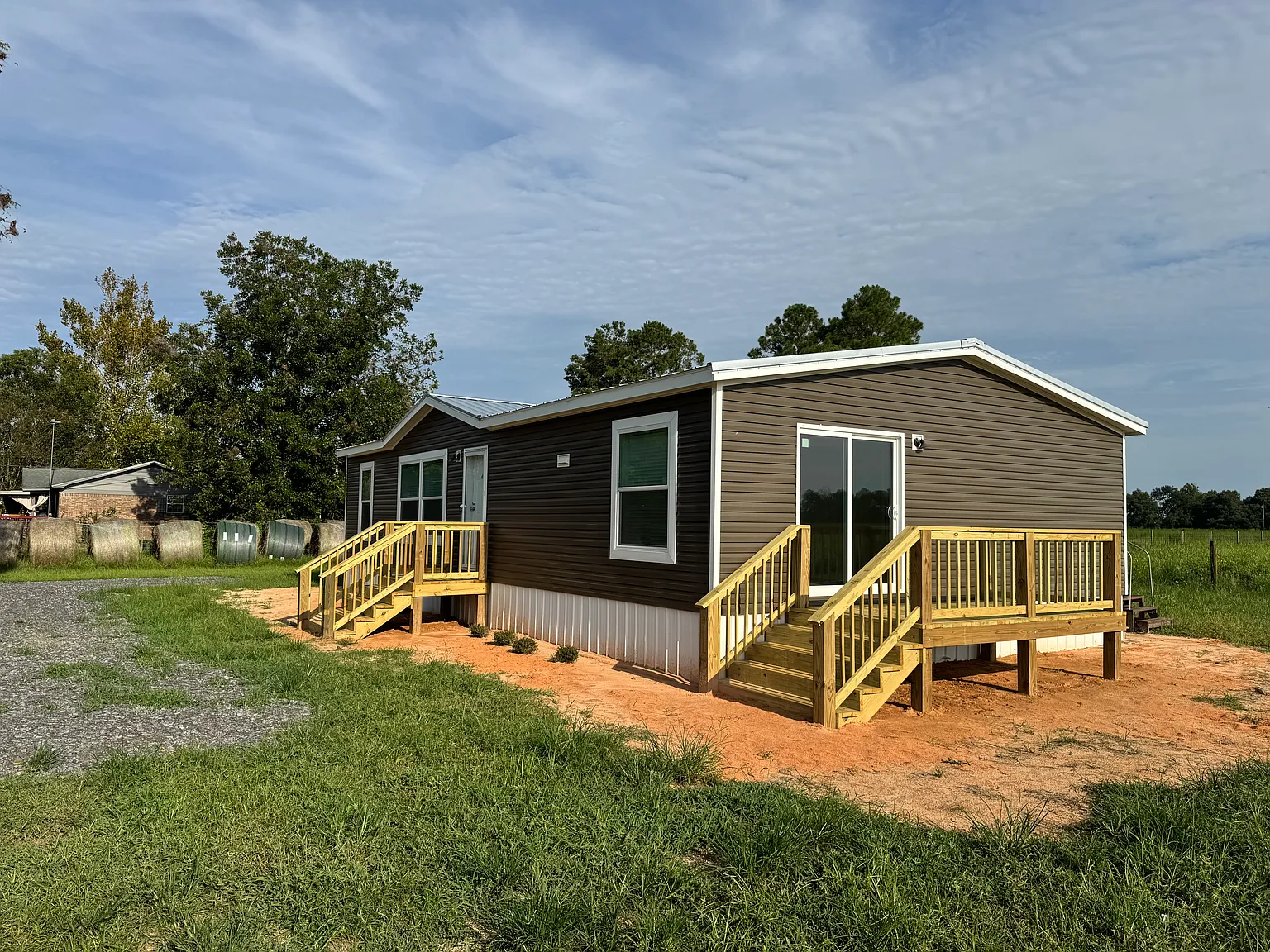 3 bed, $2,100 — Photo 2