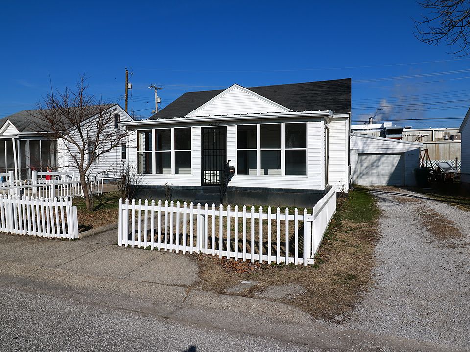 1st image of 1857 Chesterfield Dr