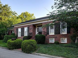 16 Brownsboro Hill Rd, Louisville, KY