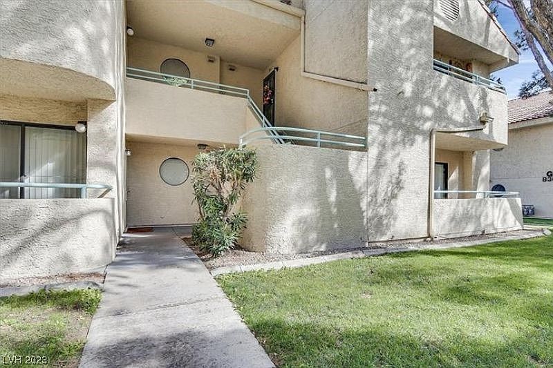 1st image of 850 N Sloan Ln APT 101