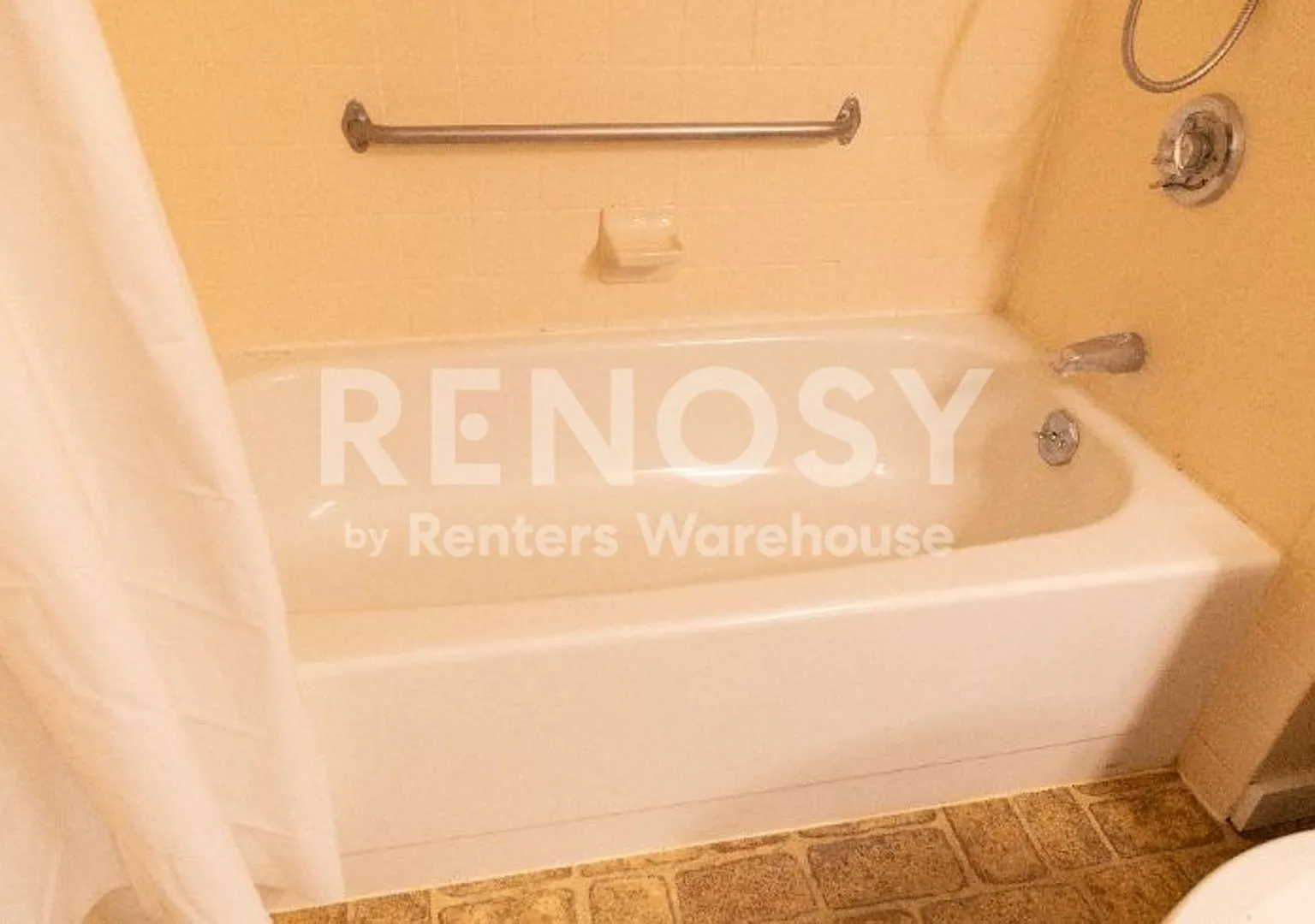 Available Now Spacious 1 bedroom 1 bath lower level Condo in Richfield -- 55+ — Photo 4