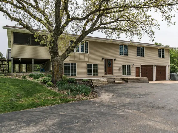 7130 30th St SE, Eyota, MN 55934