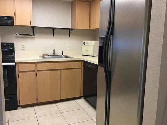 5th image of 588 Fairways Ln APT 201
