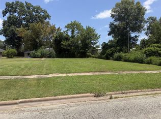 115 E North St, Livingston, TX 77351