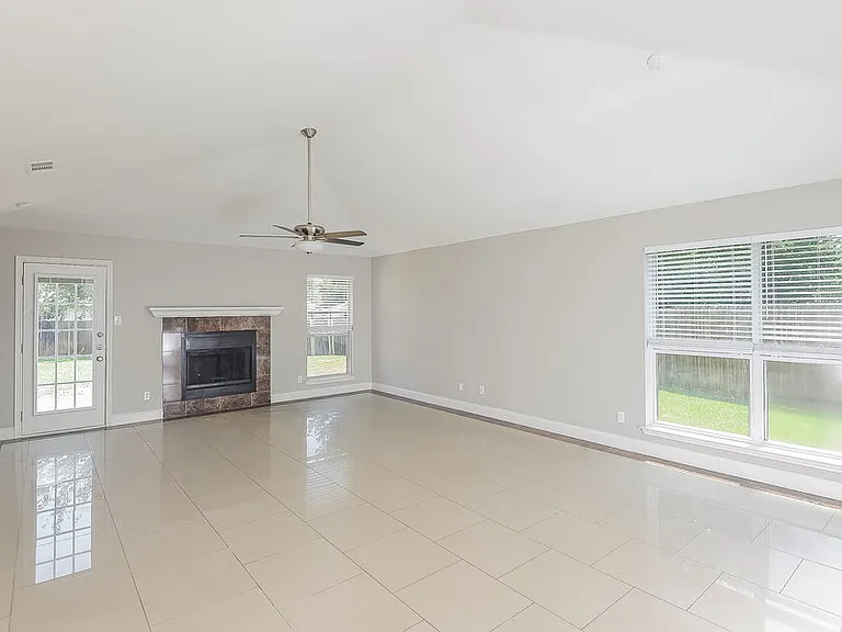 9105 Cranwell Ct — Photo 3