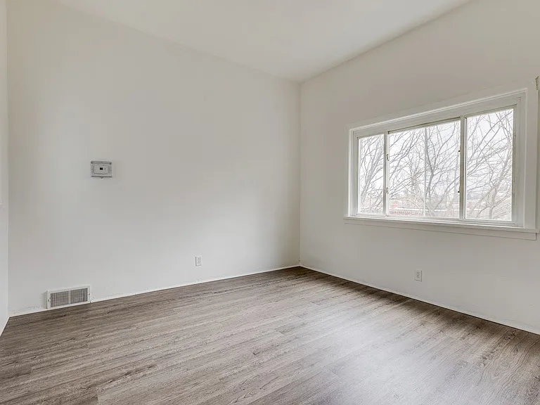 440 Hays Ave — Photo 8