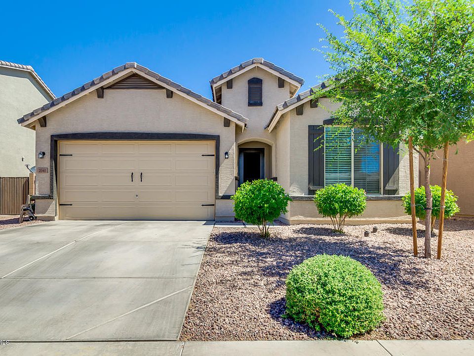 1st image of 2040 W Garland Dr