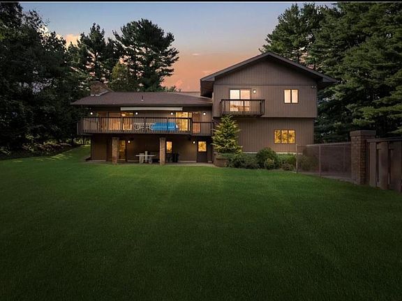 2nd image of 5 Hughes Dr