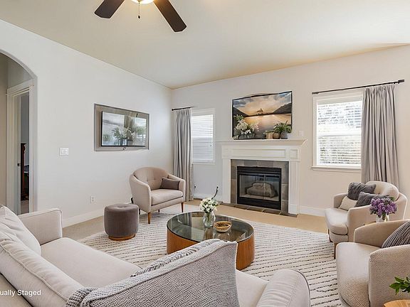 3rd image of 2241 SE Pilatus Ln