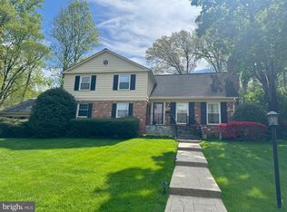 6527 Bay Tree Ct, Falls Church, VA 22041