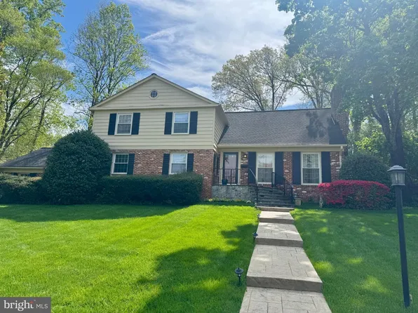 6527 Bay Tree Ct, Falls Church, VA 22041