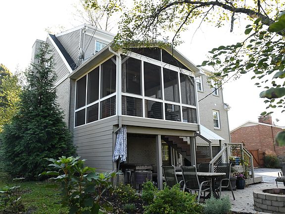 4th image of 908 Craig Ave