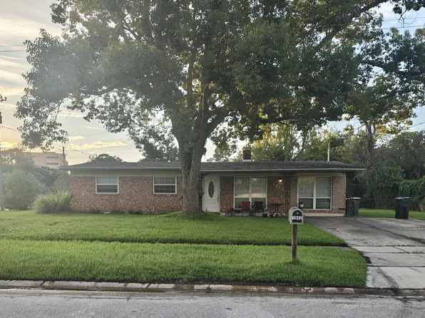 1942 Valens Dr, Jacksonville, FL 32216