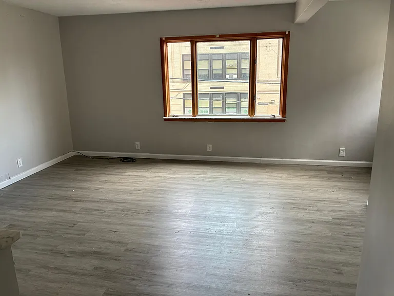 1102 Valley St #B — Photo 4