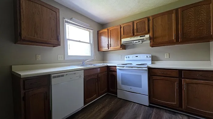 2723 S Roan St #12 — Photo 3