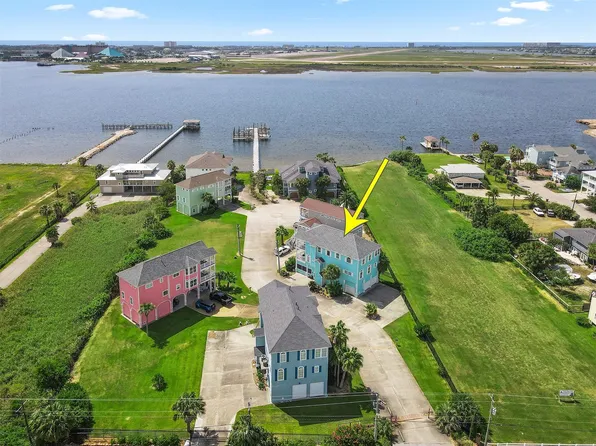 1007 Lillian Ln, Galveston, TX 77554