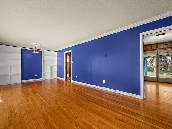 4th image of 906 Kirkwood Ave